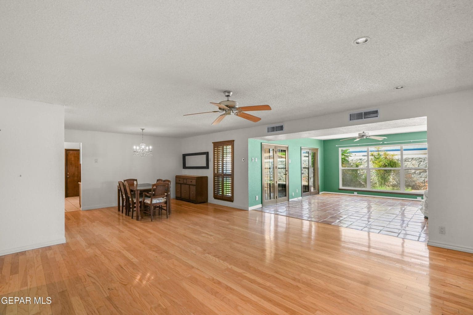 11062 Johnny Miller Dr-18