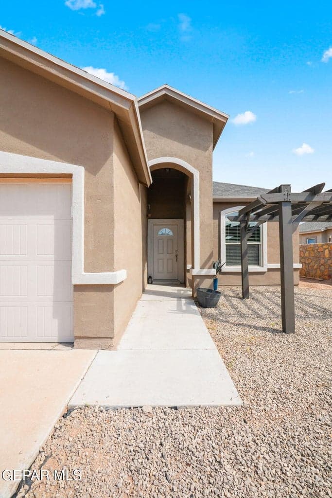 805 Whitebrush Dr-4