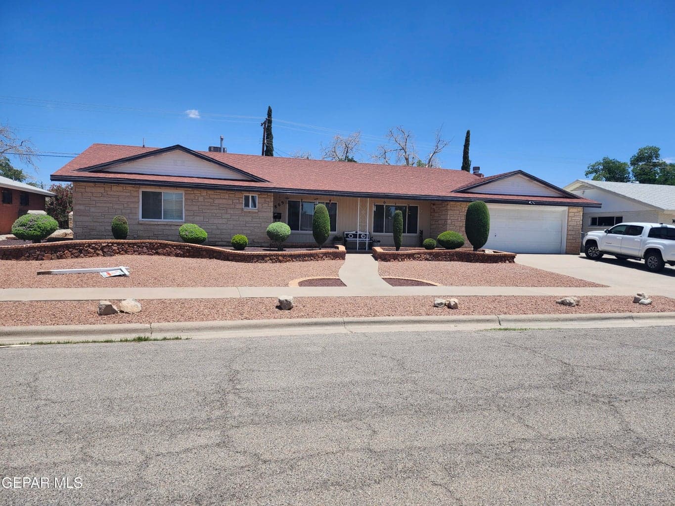 9809 EUGENIA Court