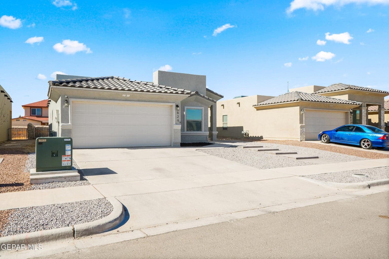 629 Cedarwood-3