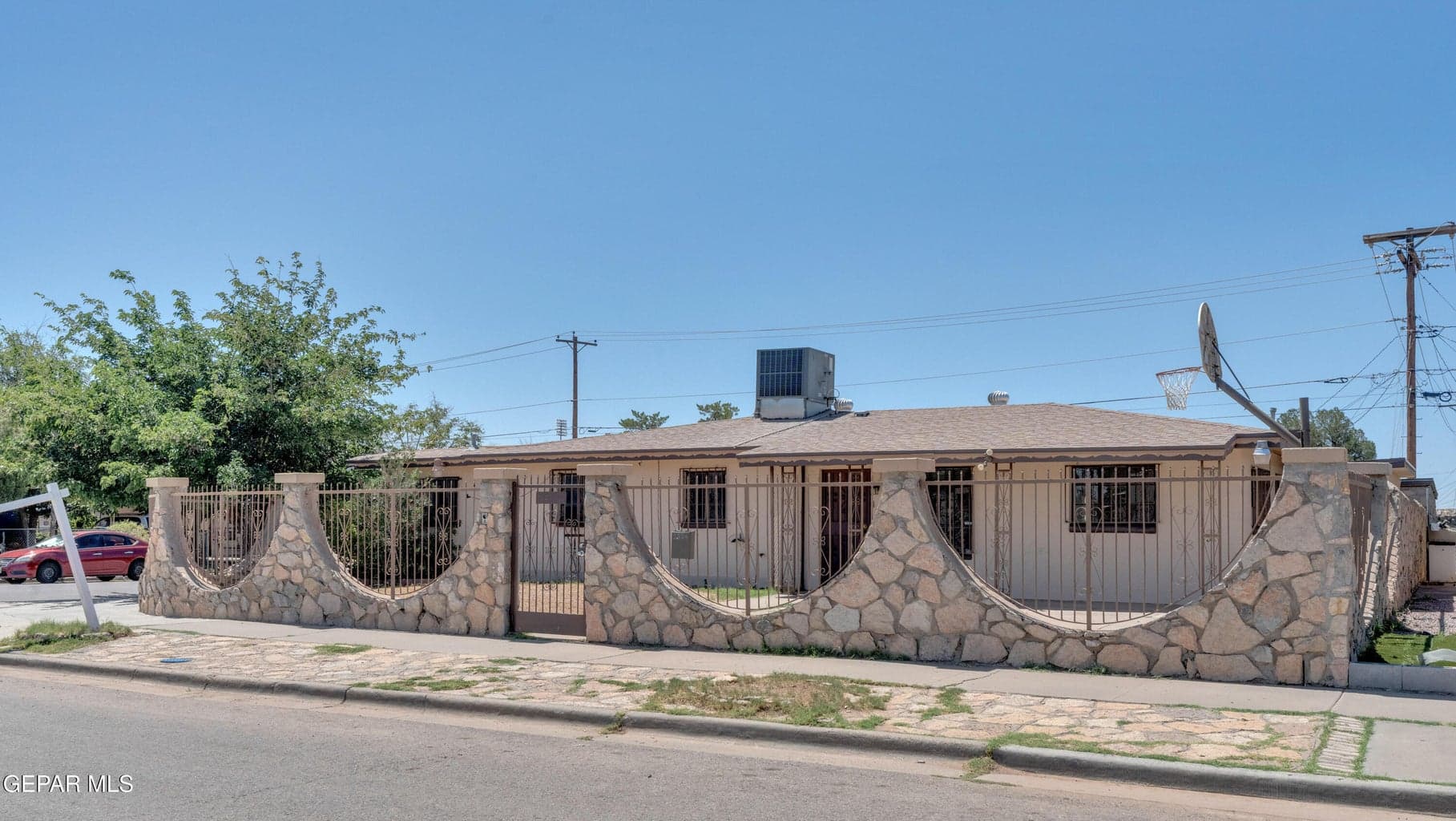 5324 CAPISTRANO Drive