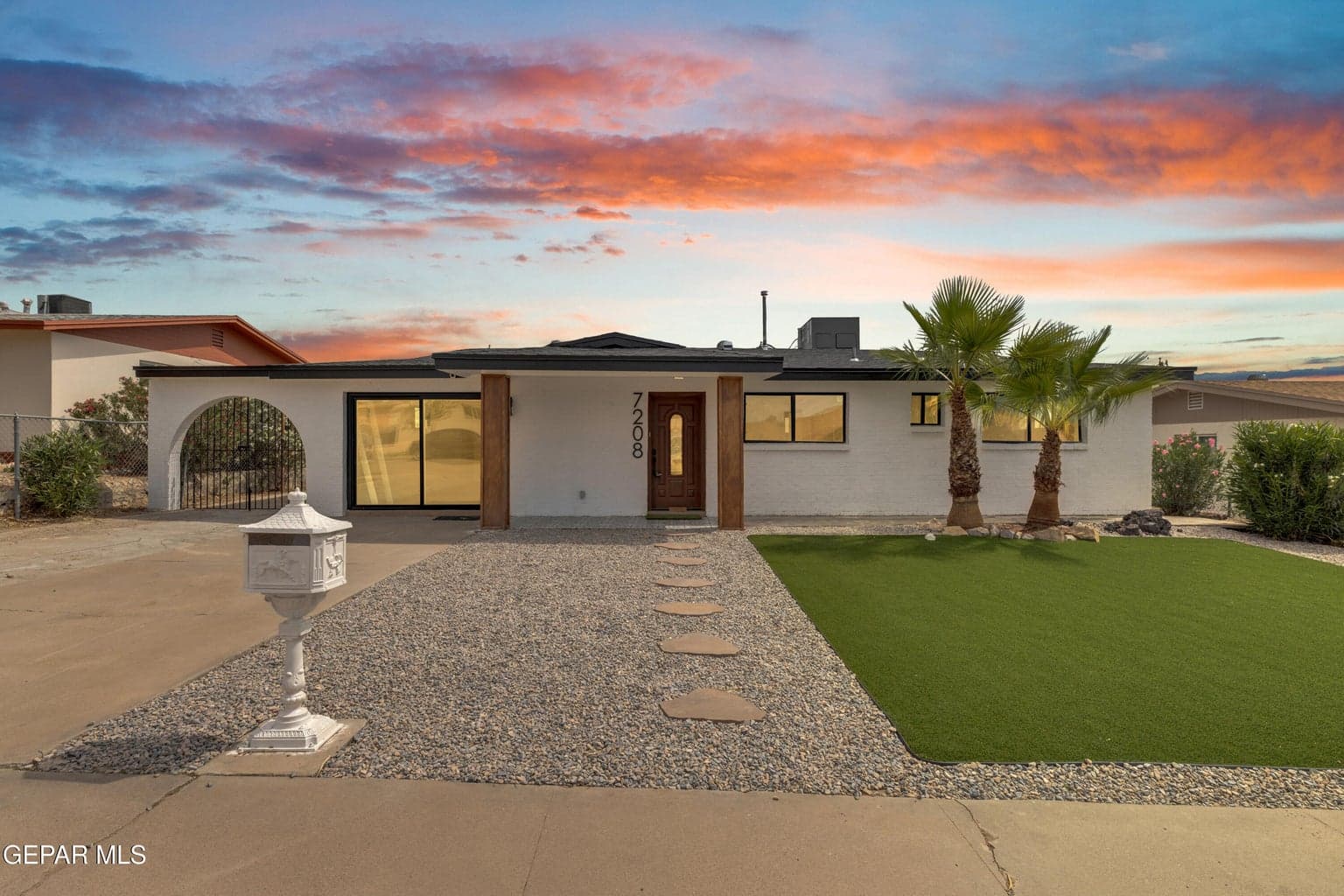 7208 RATON Drive