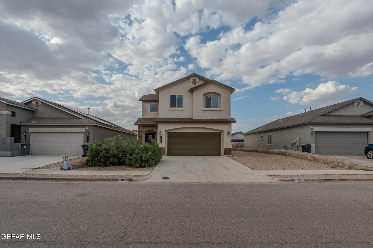 13909 Lago Vista-01