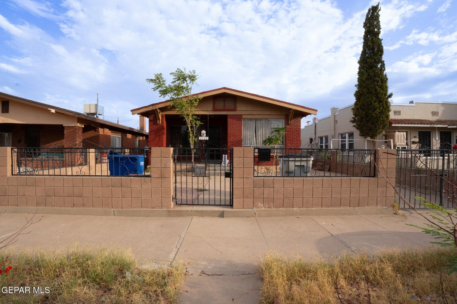 Photo of 3708 LA LUZ Avenue