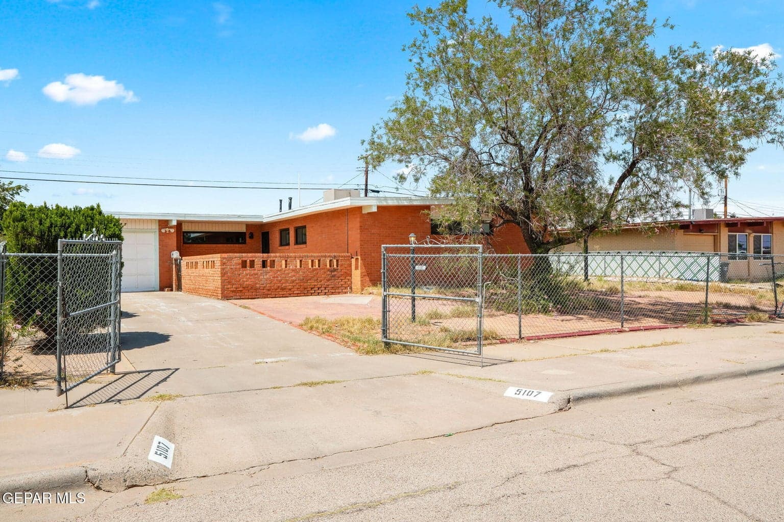 5107 Wally Dr-2