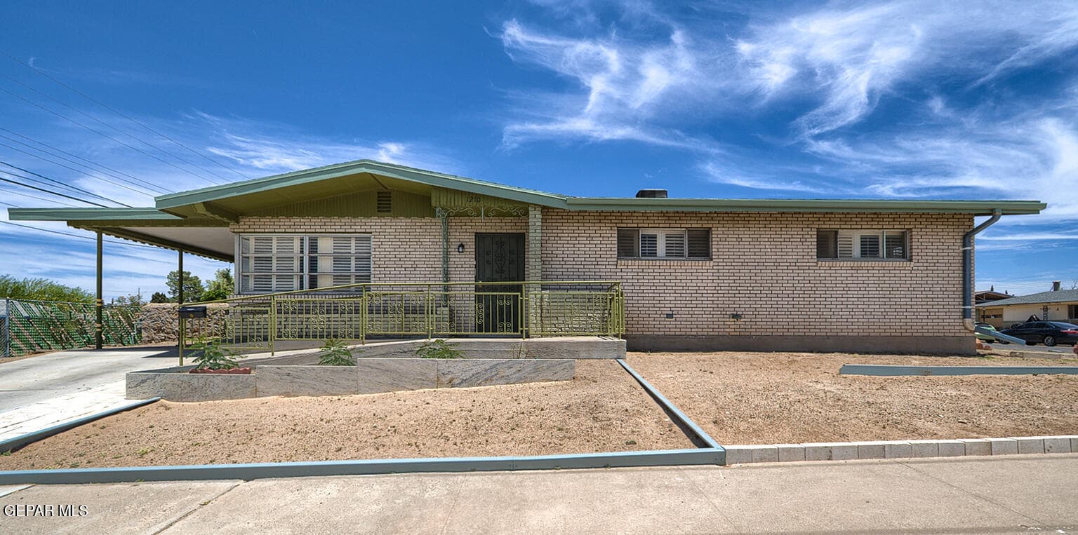 Photo of 1210 CAPER Road