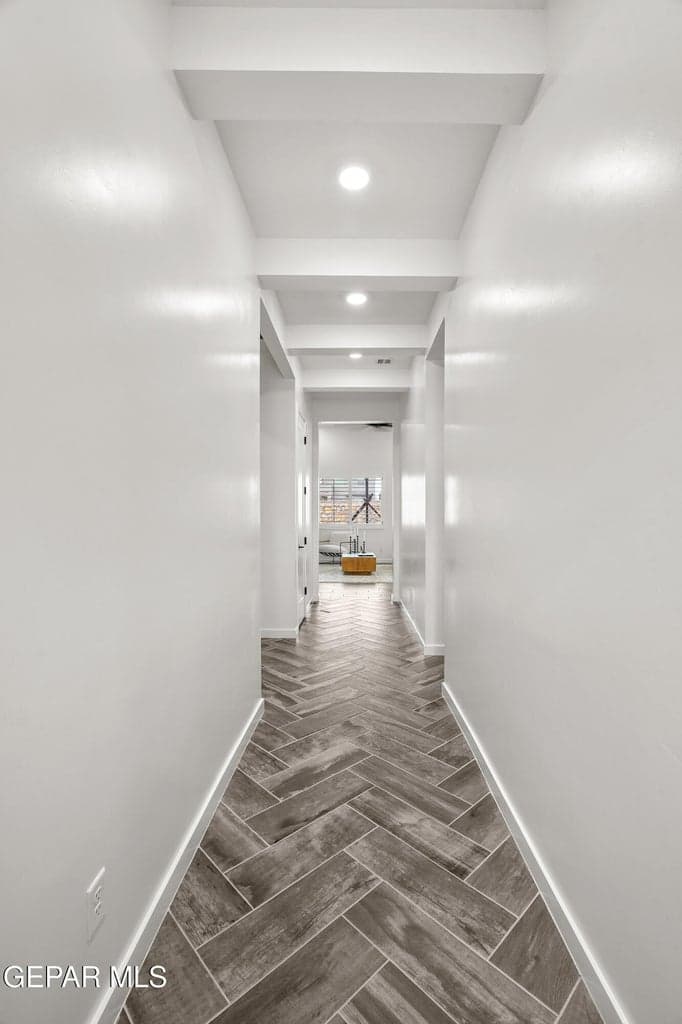 877 Eastwell-5