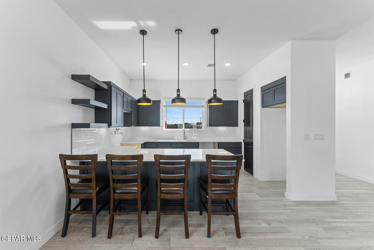 13945 Lorenz MLS-2