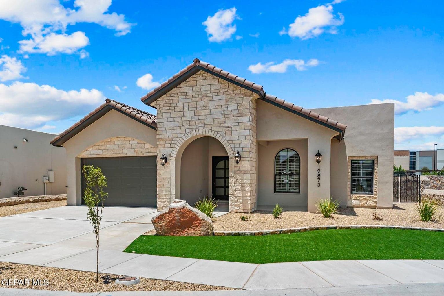 12873 Kingsbury MLS-36