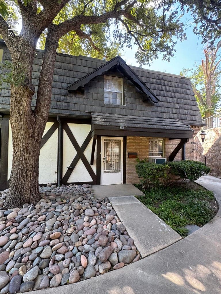 Photo of 350 Thunderbird Drive H 64