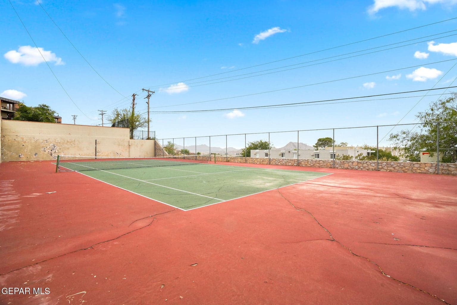 4433 Stanton Amenities2