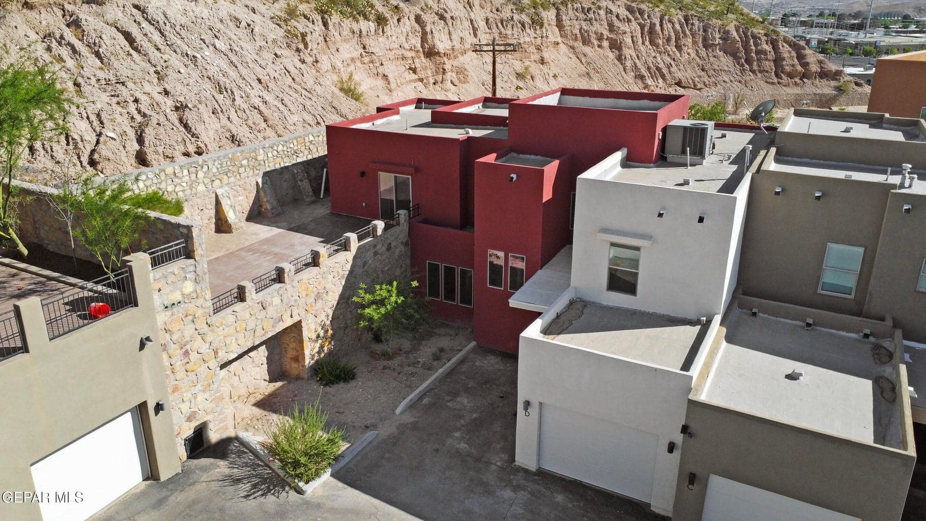 4000 Camelot Heights -5