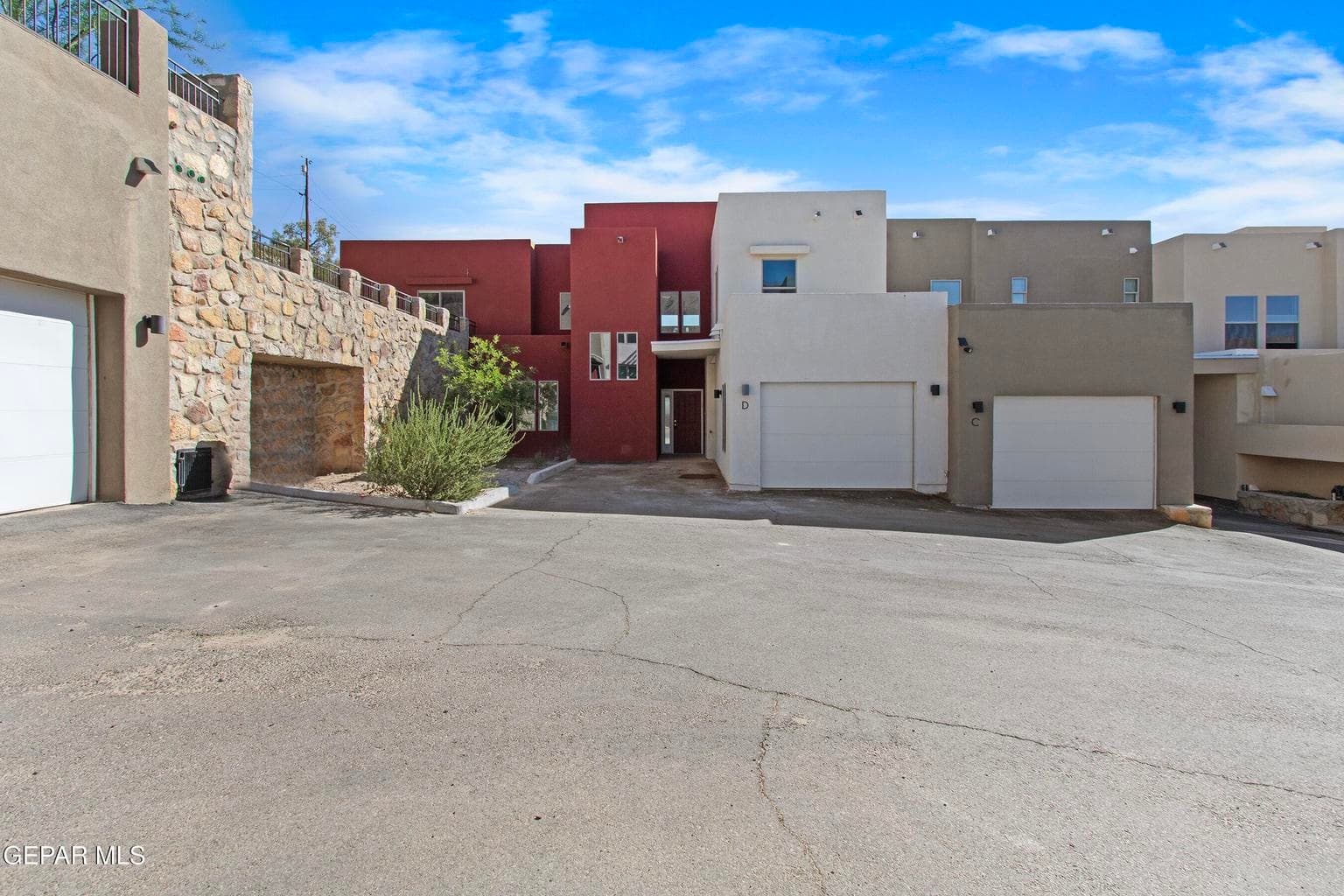 4000 Camelot Heights -10