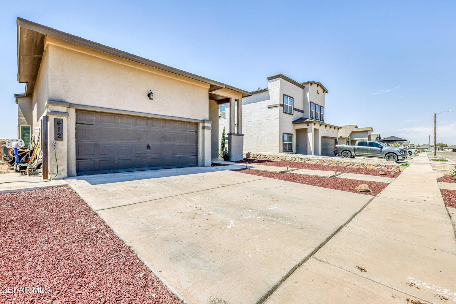 4 (5)