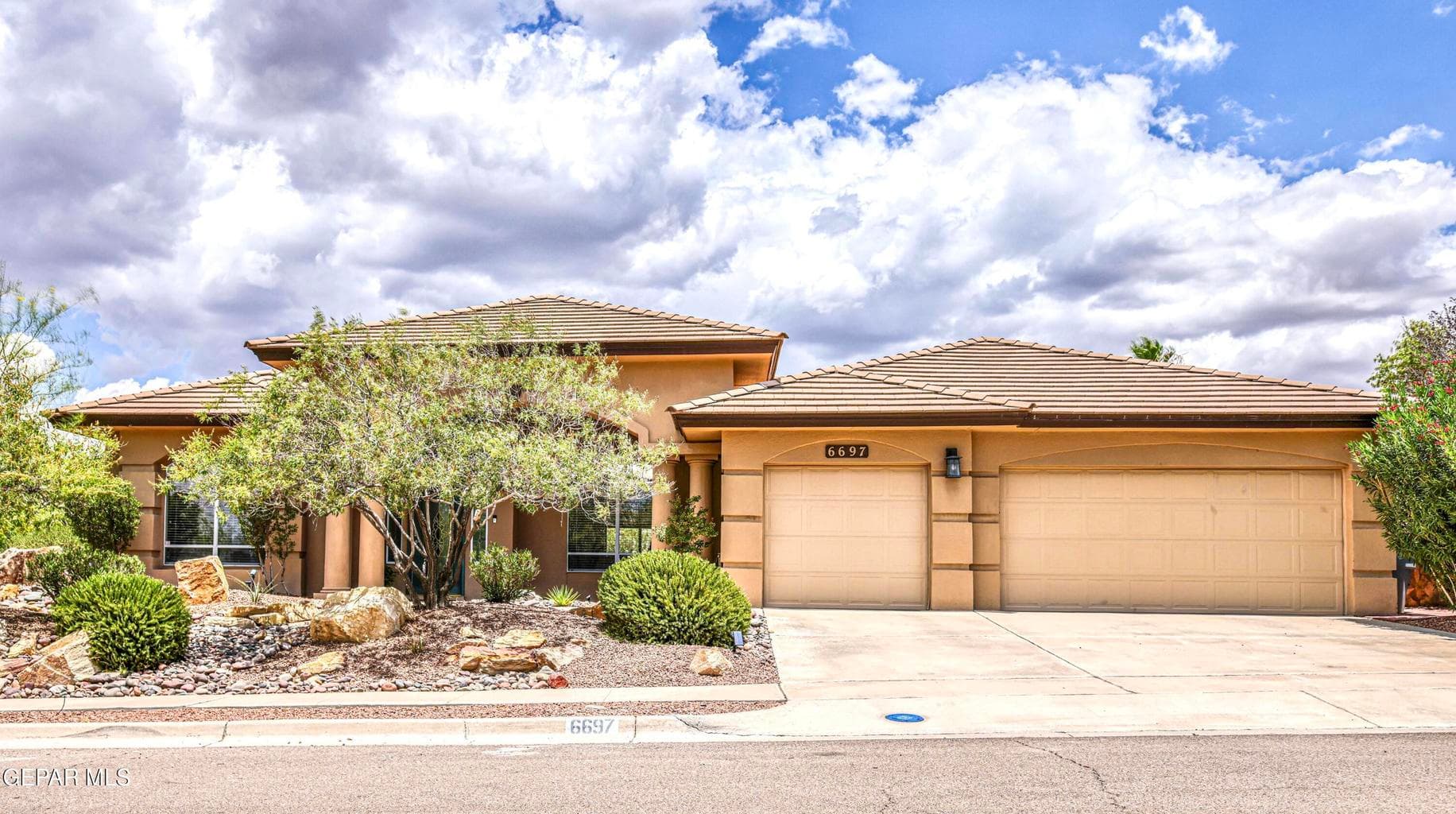 6697 LEGACY RIDGE Way