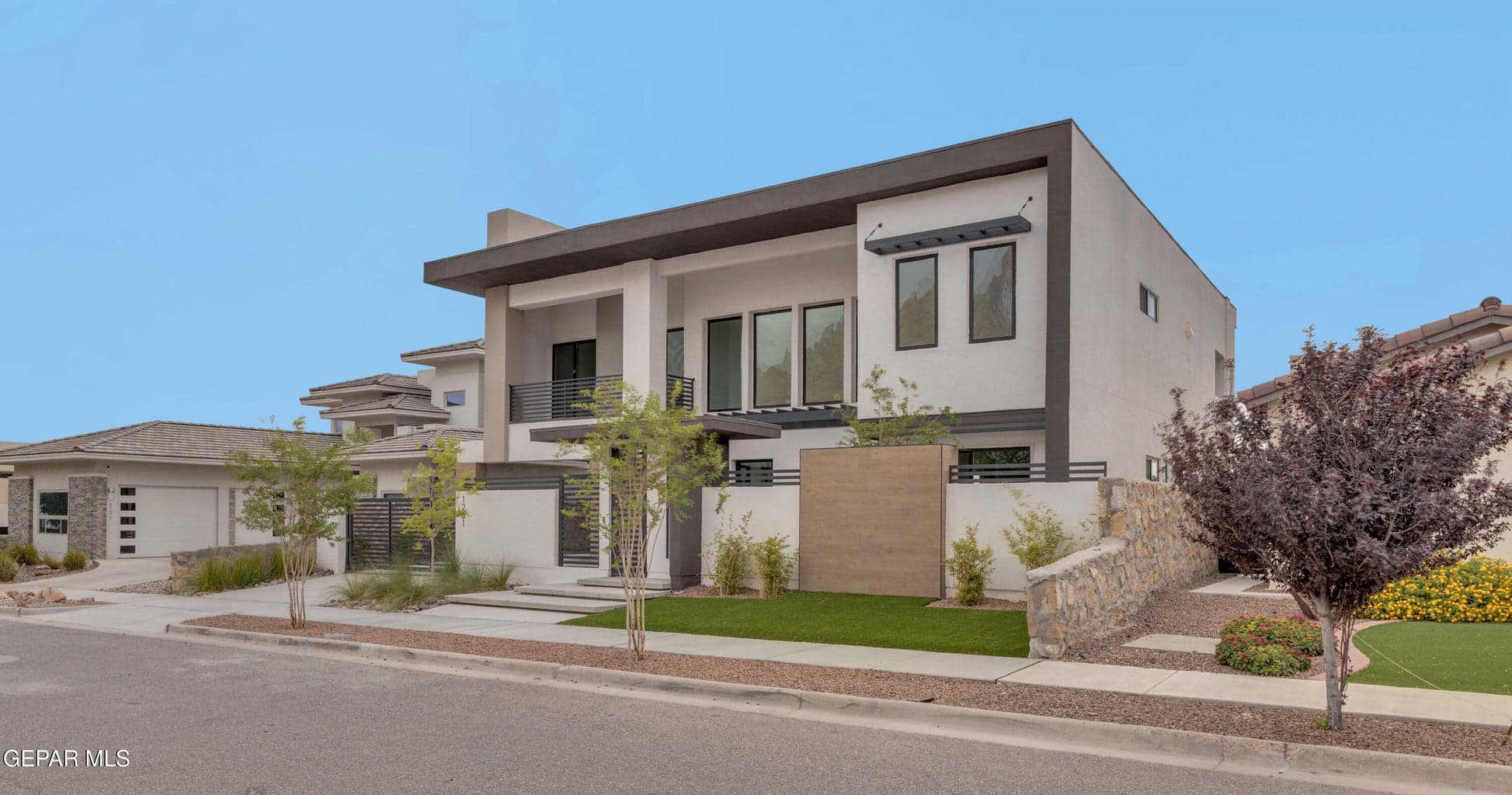 1281 Desert Night Street