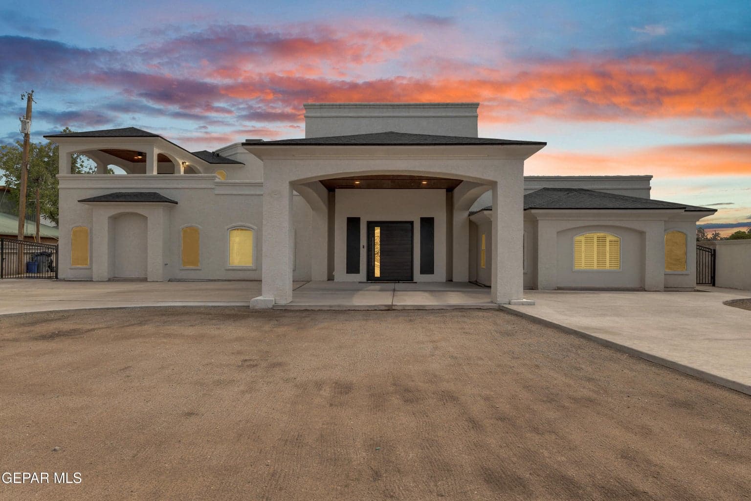 532 SANDY Lane