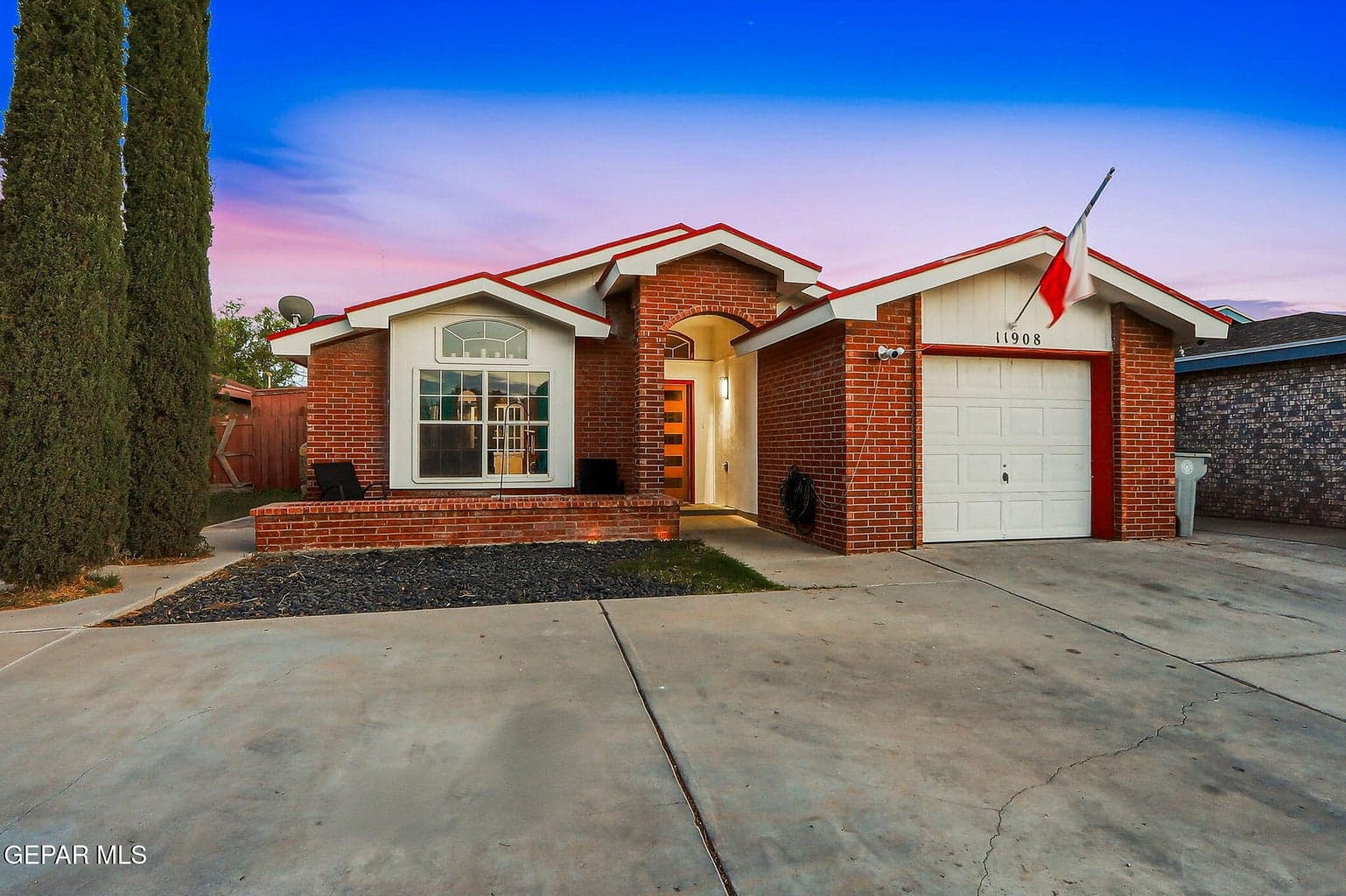 Photo of 11908 KINGS CREST Drive