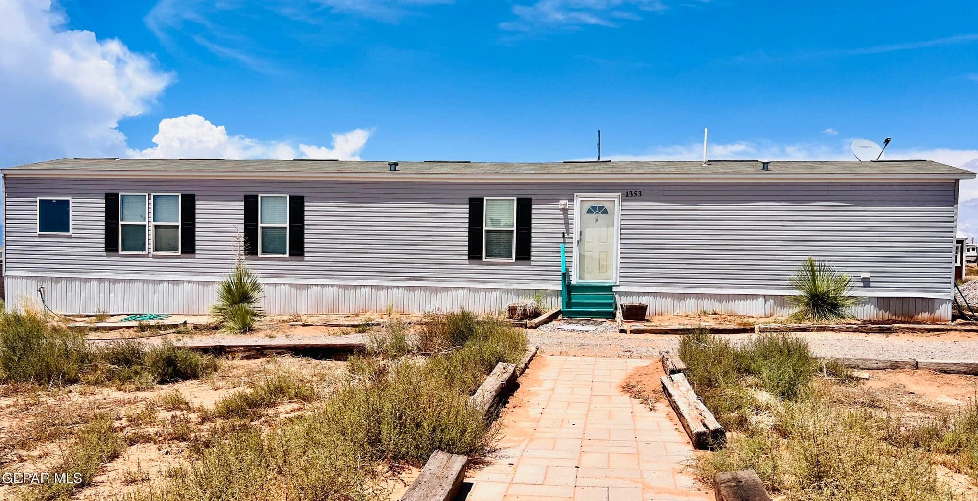 1353 MOJAVE DESERT Drive
