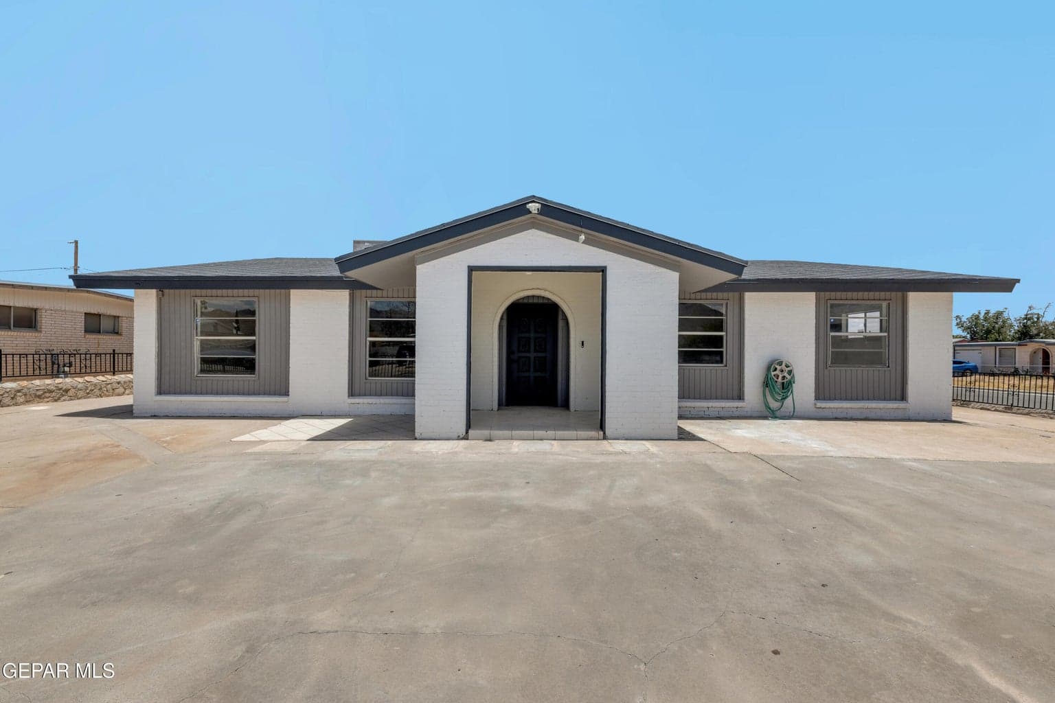 10440 HODGES Circle