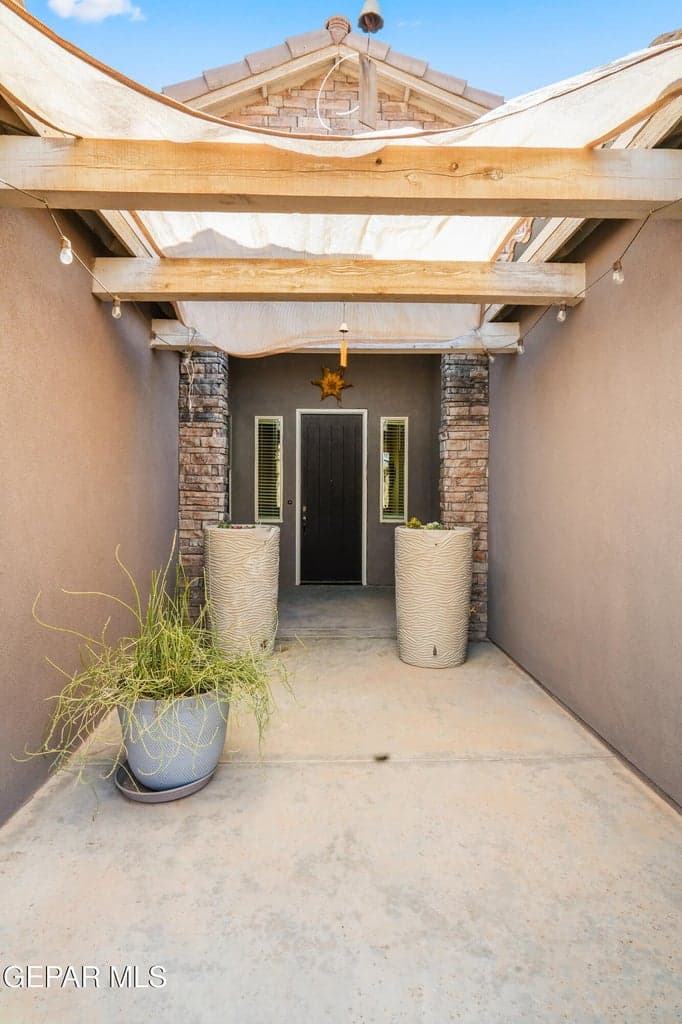 5880 Valle De Paz Ave-4