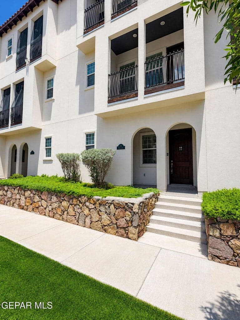 Photo of 324 Vin Raliuga Court