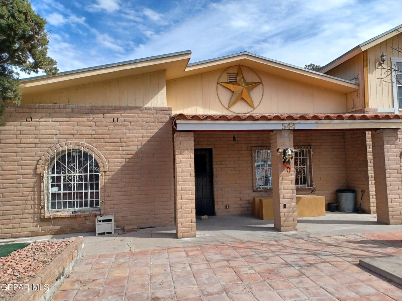 Photo of 544 BARCELONA Drive