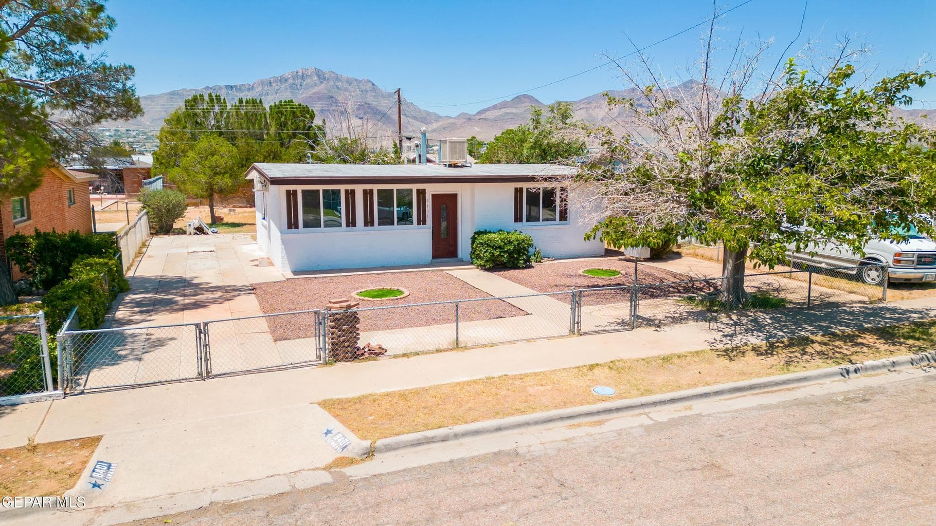 8401 Mount Baldy Dr-36