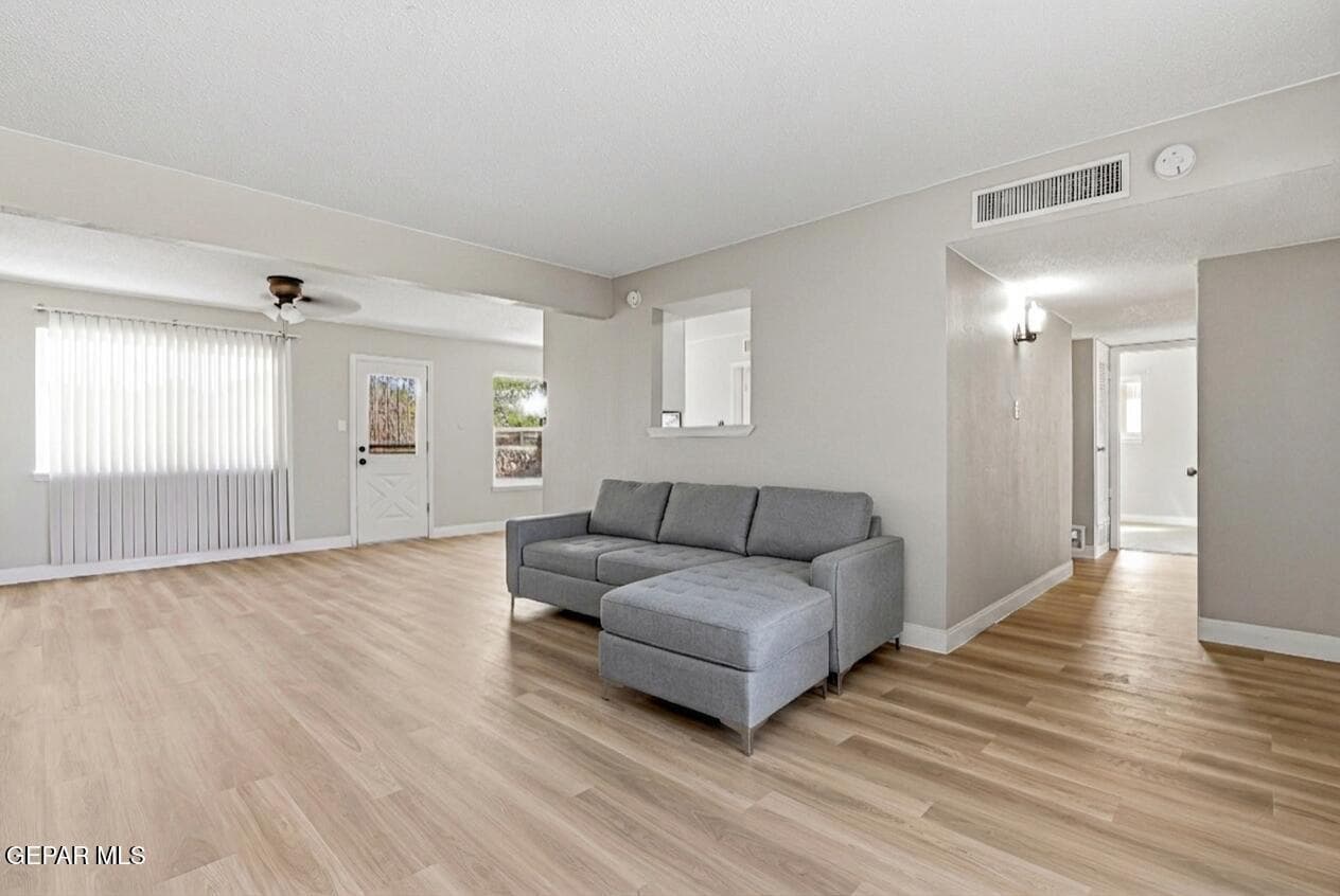 Living room 2