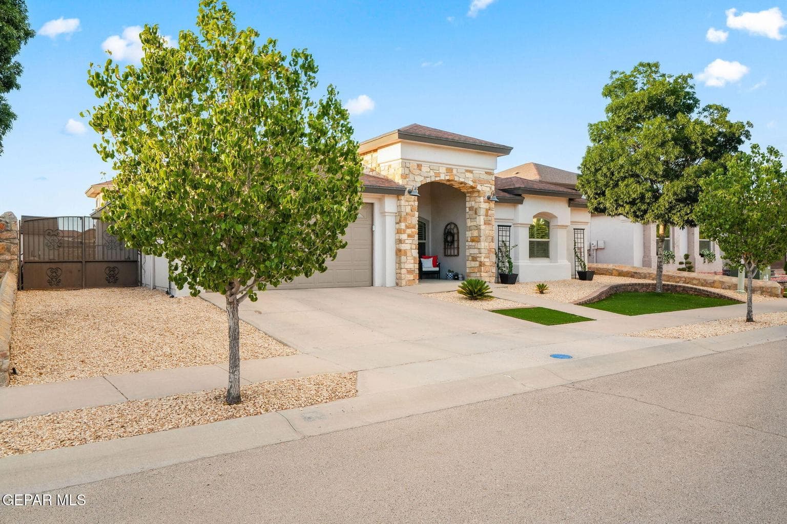 14277 Hunter Creek Dr-3