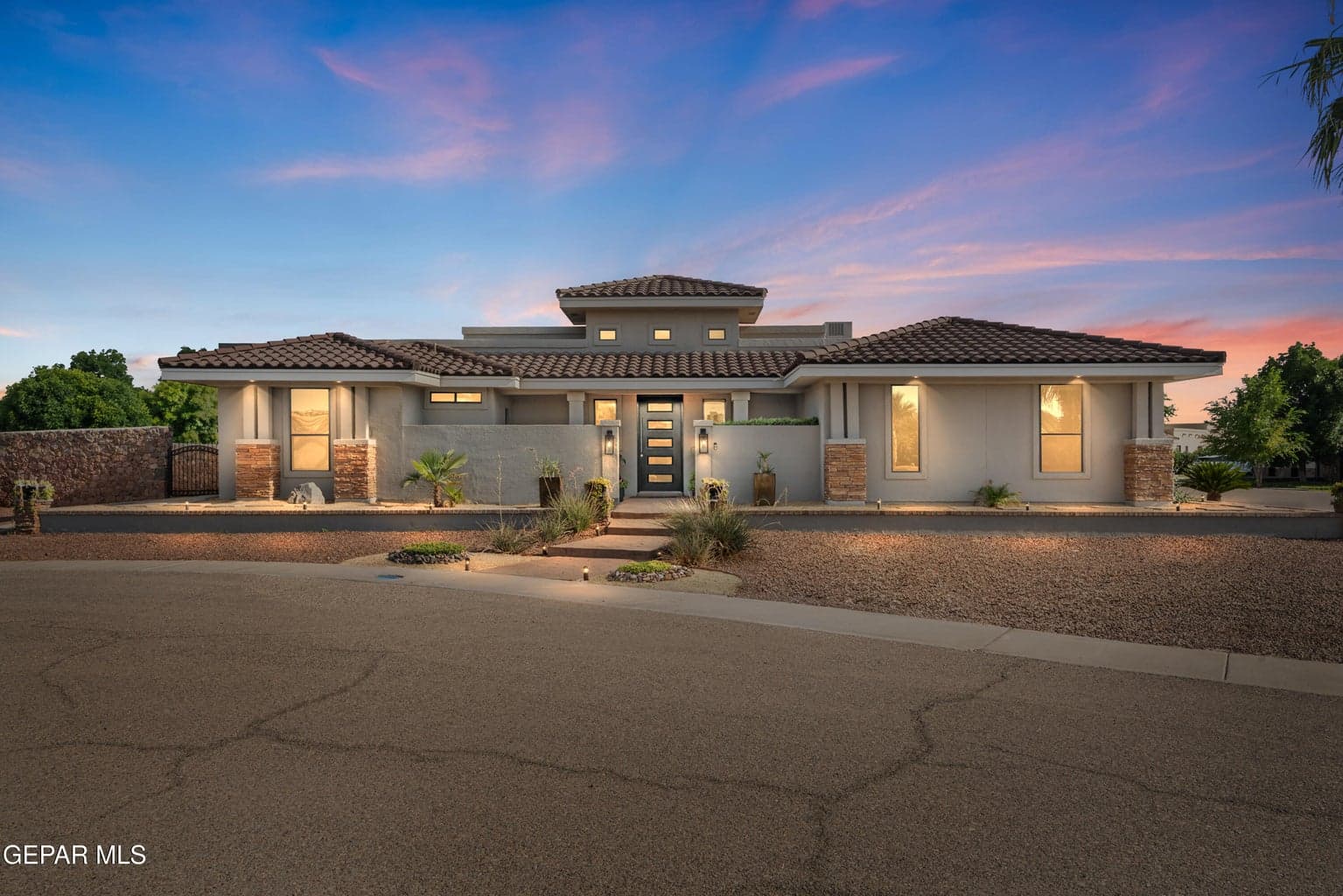 5910 ARBOL Place