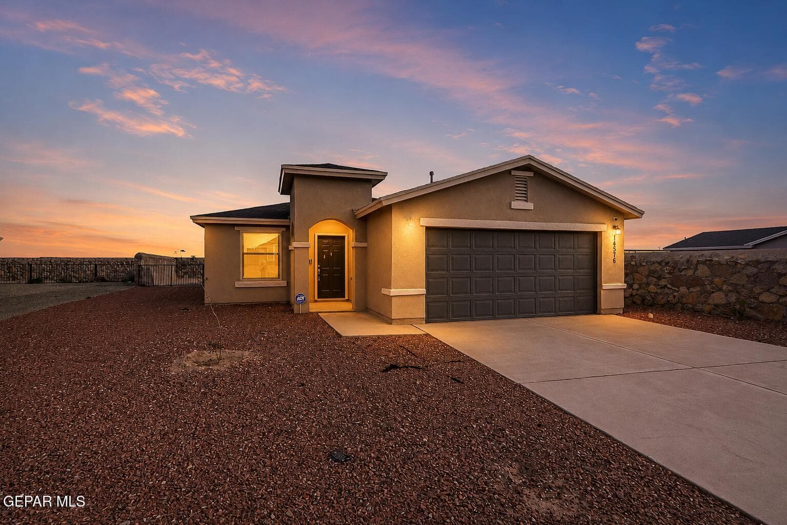 Photo of 14576 Faxon Yucca