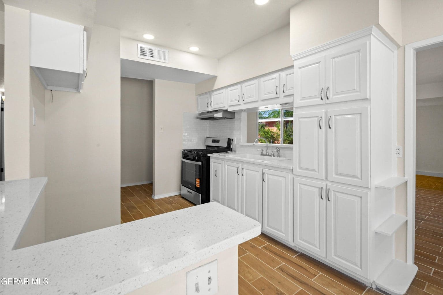 5105-Brannon-MLS-Camera-Guy-6
