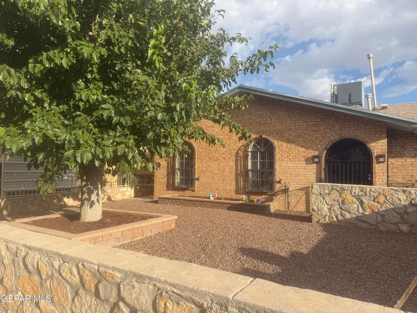 5744 Longview Circle