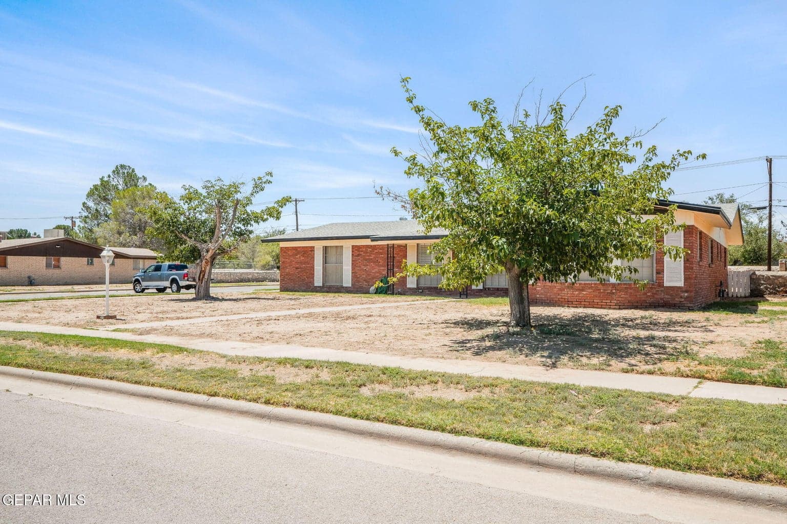 4136 Perth Dr-3