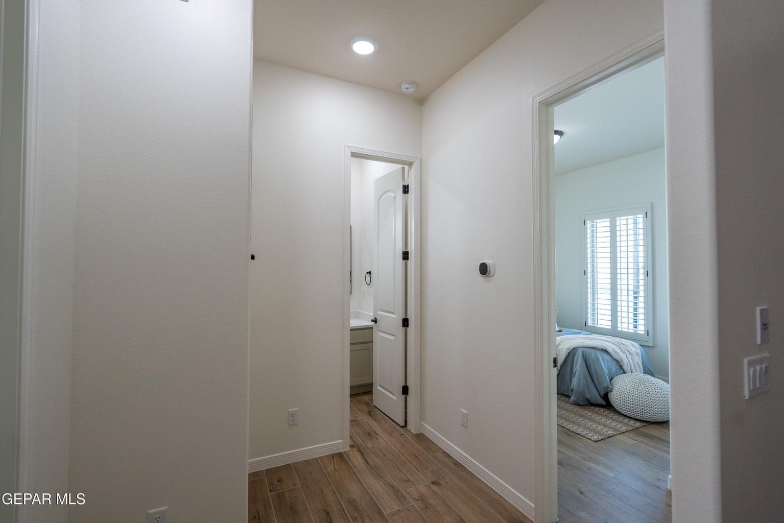 3821 Aspire MLS-6