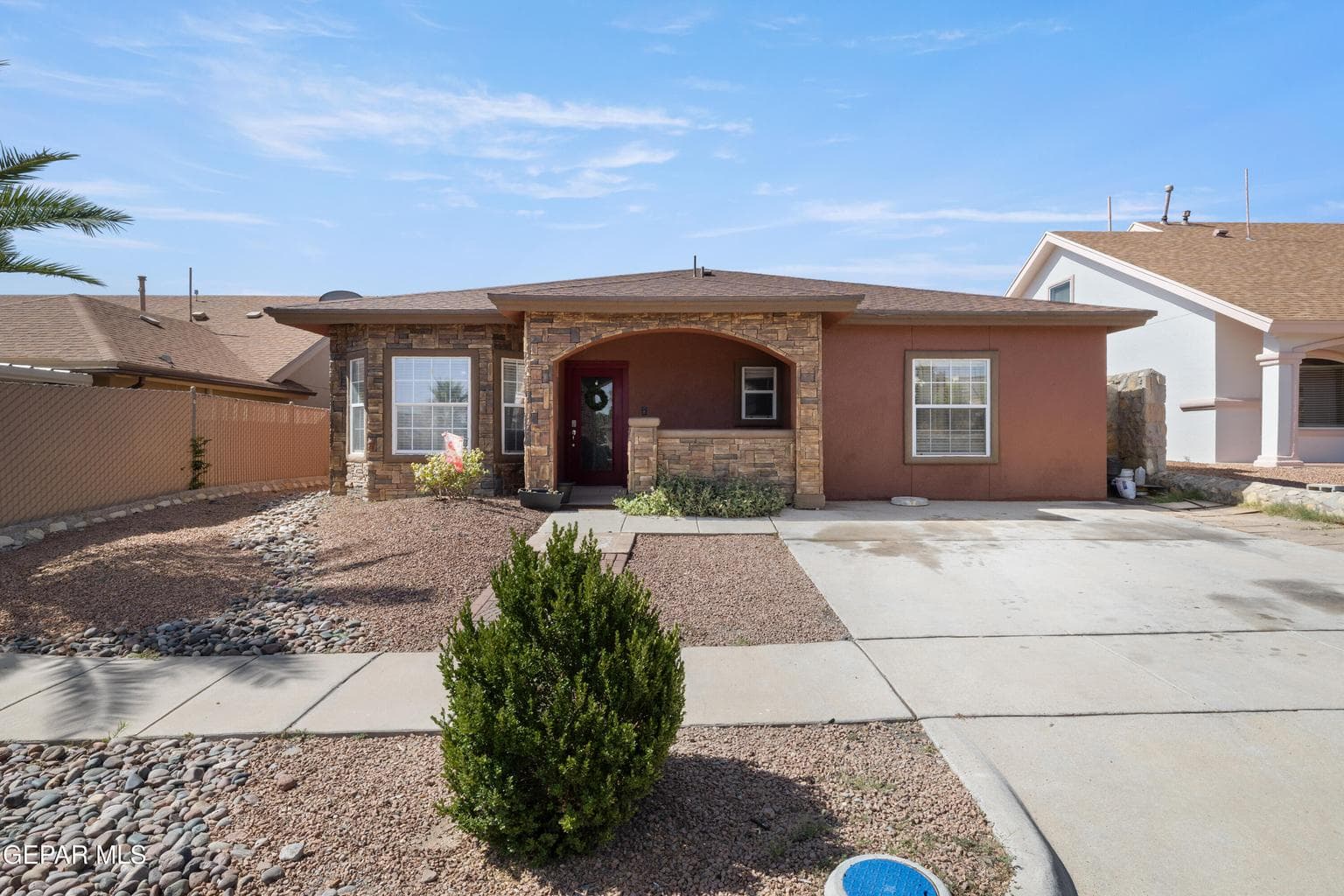 4624-Robert-Acosta-MLS-Camera-Guy-2