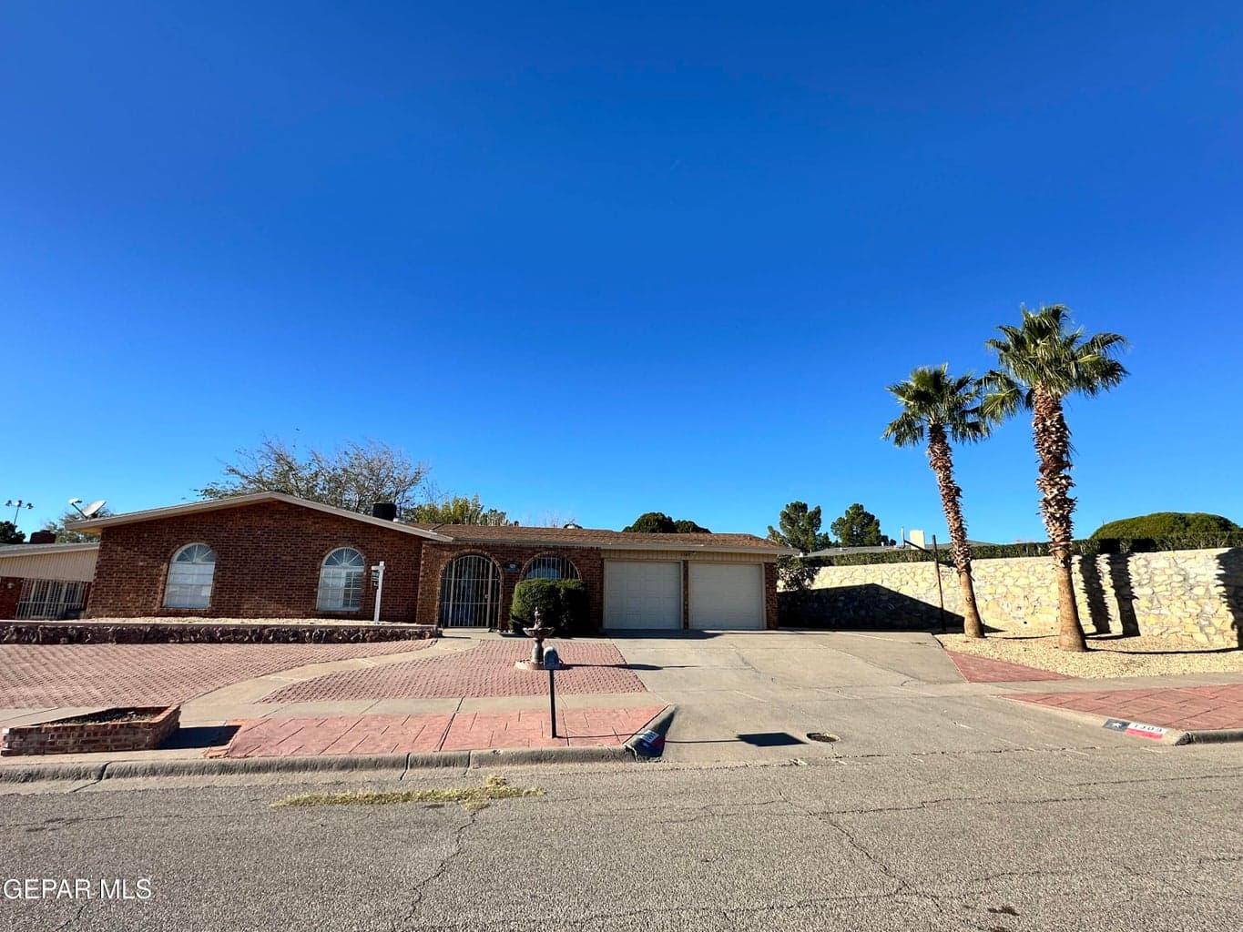 1309 LONEWOOD Drive
