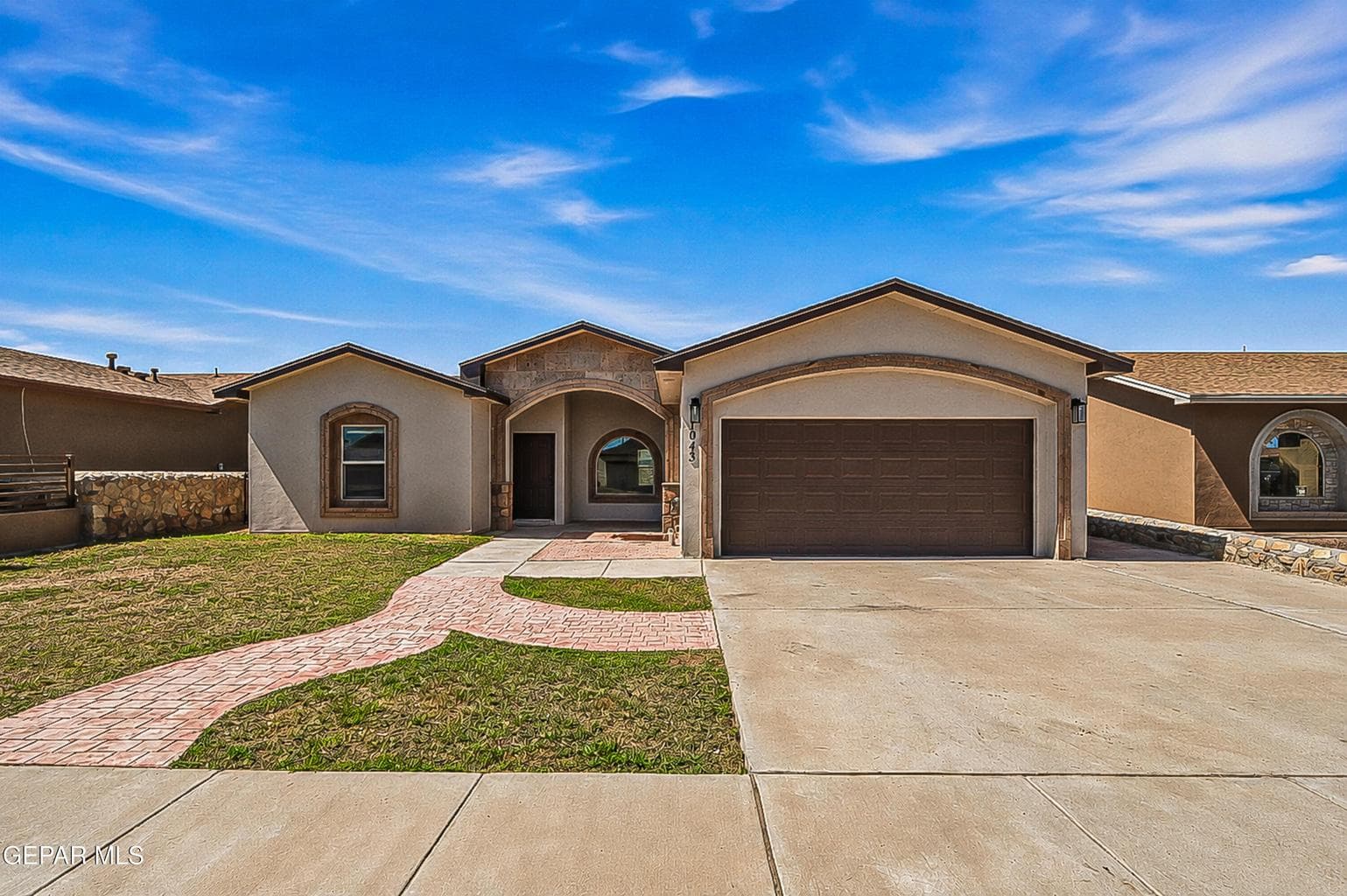 1043 CHRIS FORBES Circle