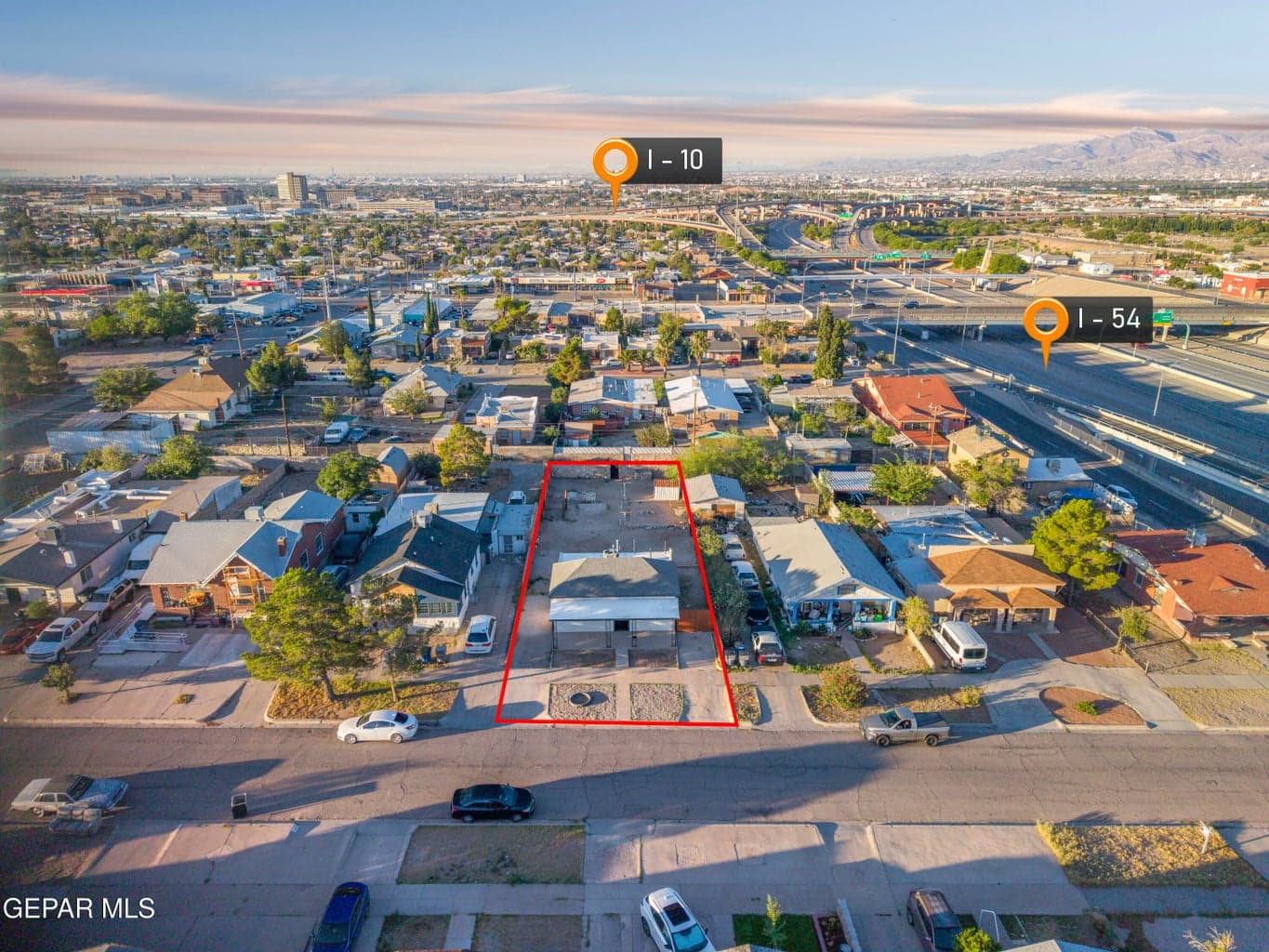 Excellent central location w/ quick access to US-54, Fort Bliss, Downtown El Paso, & all areas of the city.