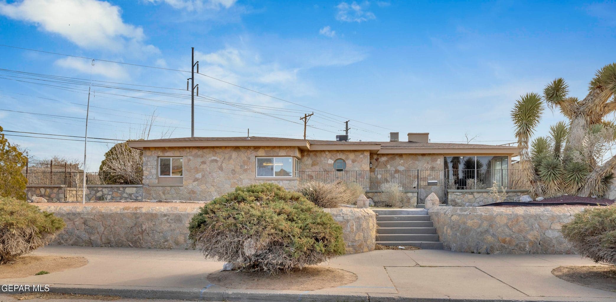 2500 HAWLEY Circle