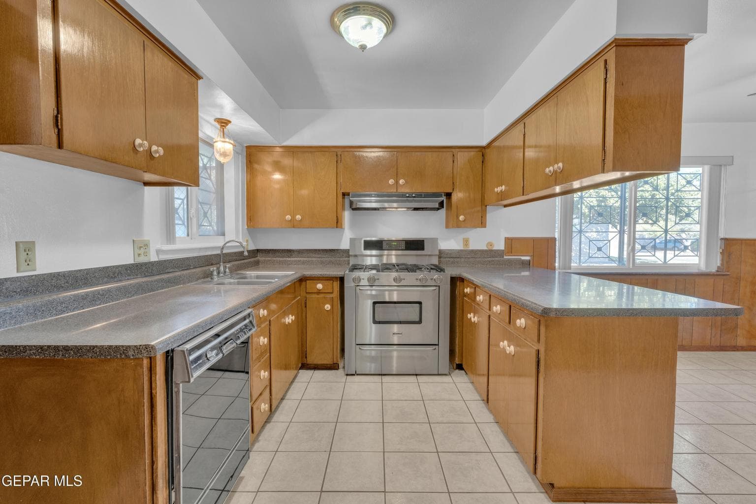 101 FOUNTAIN Rd