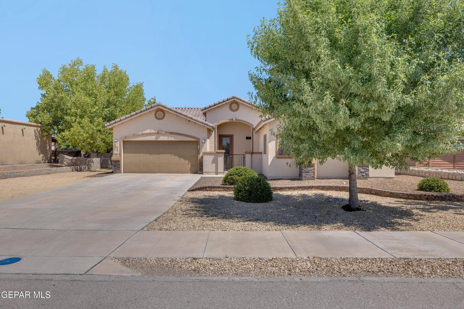 Photo of 525 VALLEY PLUM Avenue