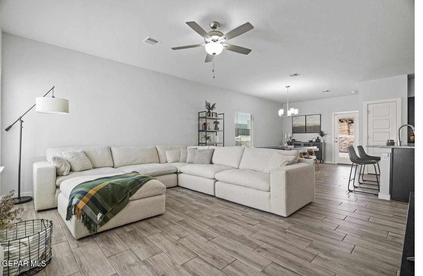 el-paso-homes-for-sale-spacious-living-r