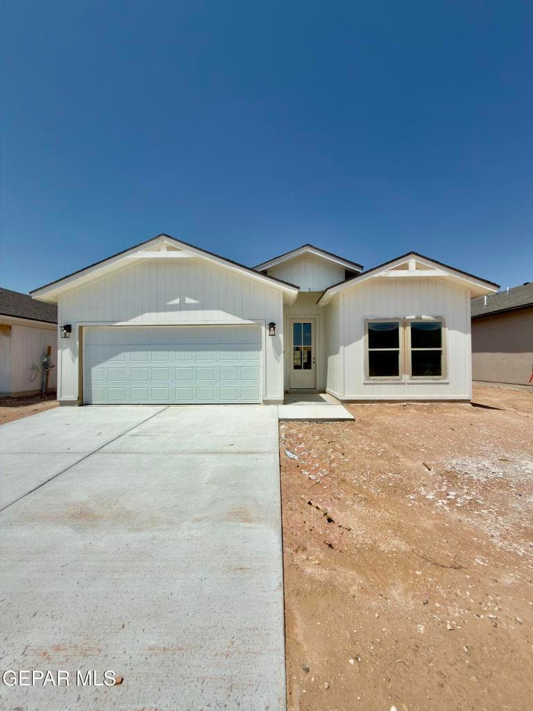 3885 PERSPECTIVE Street
