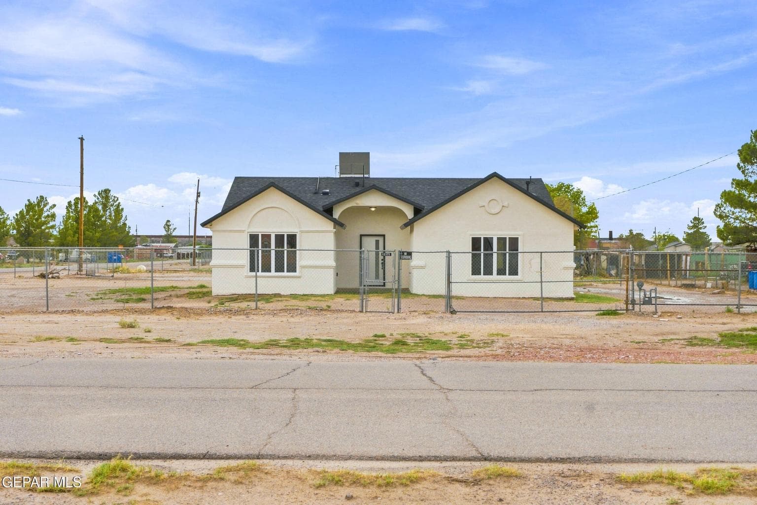 Photo of 11571 Riverside Road