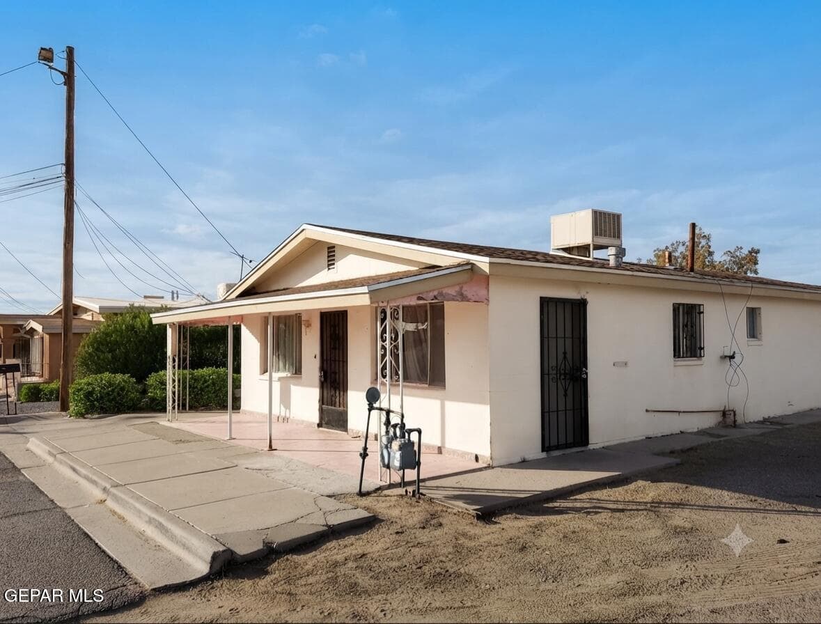 Photo of 708 E WASHINGTON Street