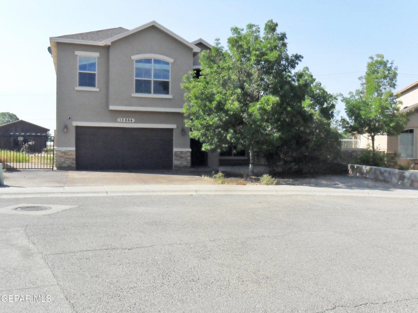 13864 HOLLYWOOD Drive