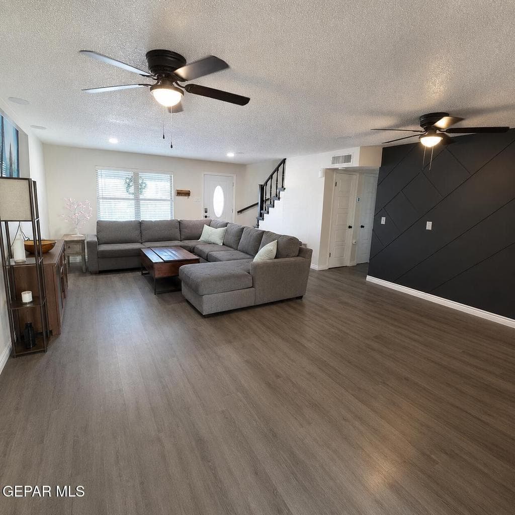 Living Area 2
