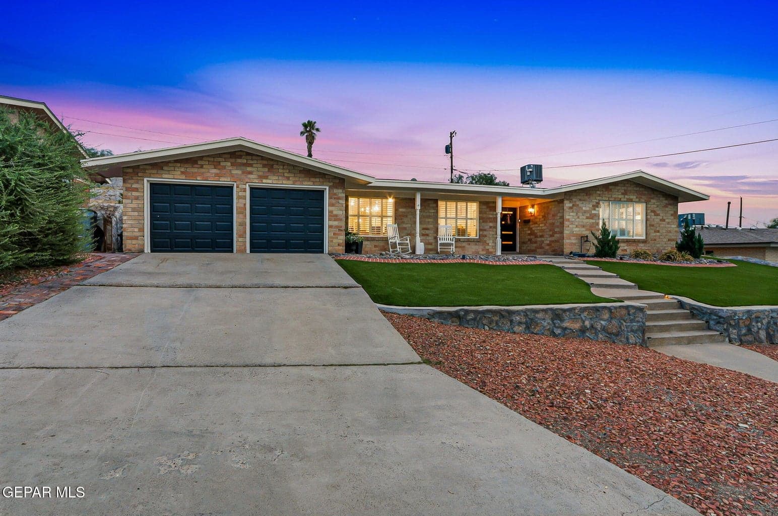 Photo of 440 Stonebluff Road